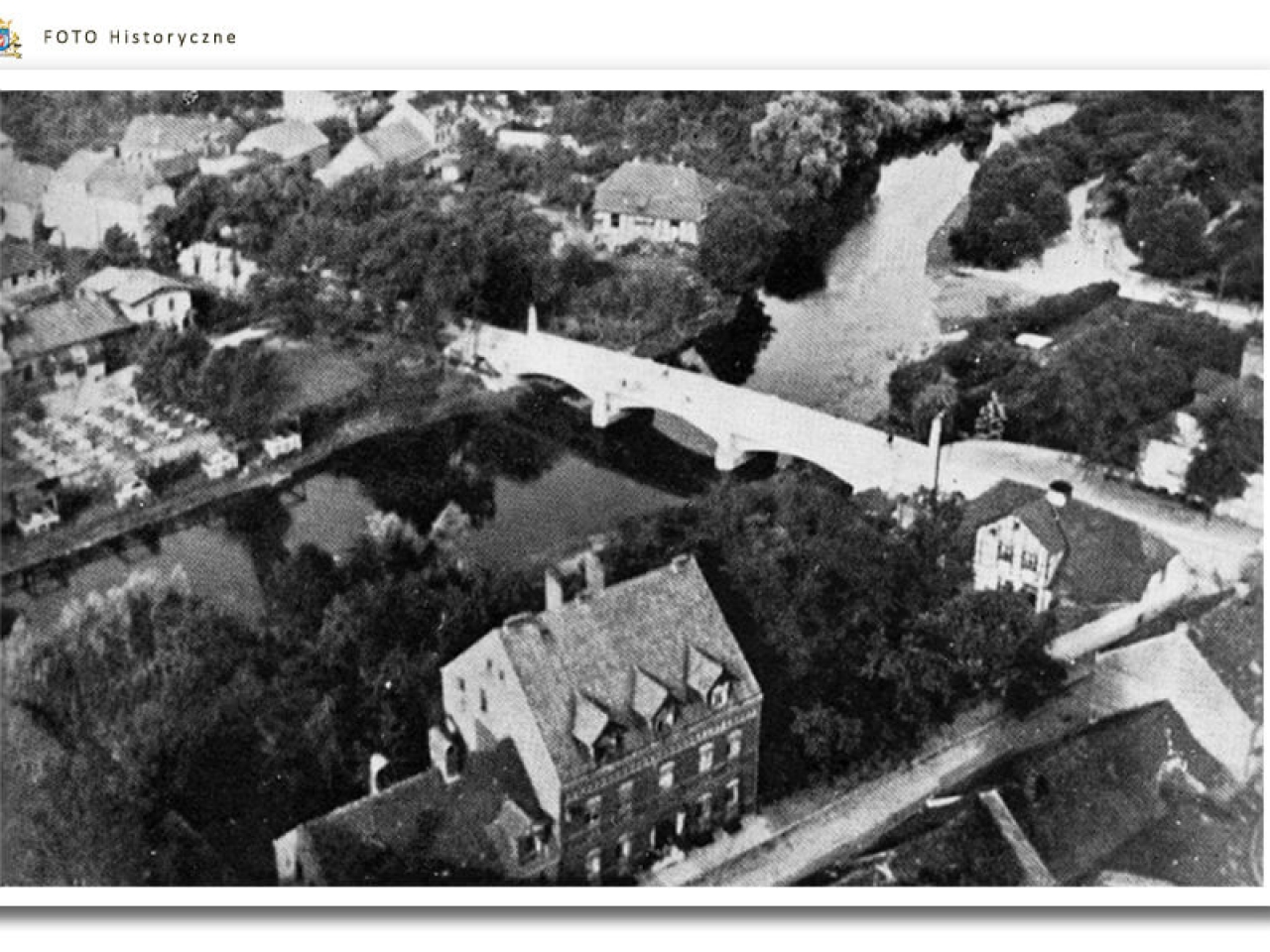 Meseritz - Międzyrzecz - Widok z wieży Kościoła. W dole rzeka Obra i most na dawnej ul. Skwierzyńskiej Schwerinerstrasse - ul.Waszkiewicza - od 1925 roku most jest już betonowy, niżej blok przy ul. Ogrodowej - Gartenstrasse