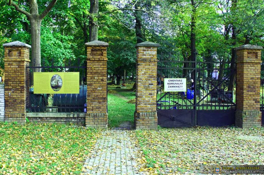 Porządkowanie Cmentarza Komunalnego przy ul. Konstytucji 3 Maja w Międzyrzeczu