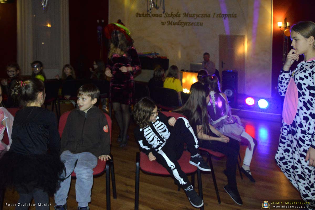 Bal karnawałowy w Międzyrzeckiej Szkole Muzycznej