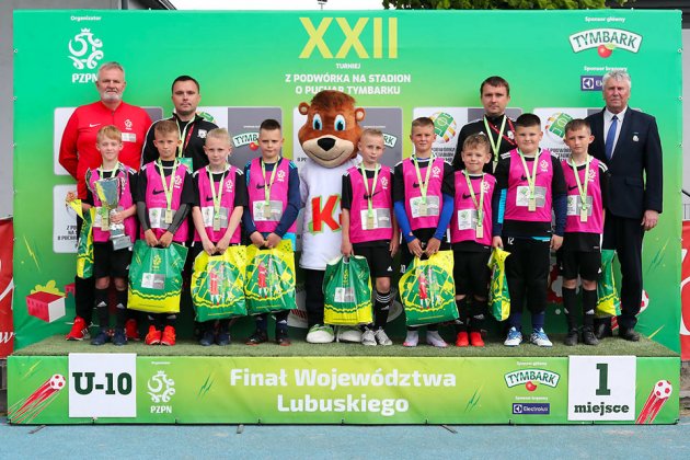 z podwórka na stadion o puchar tymbarku 006