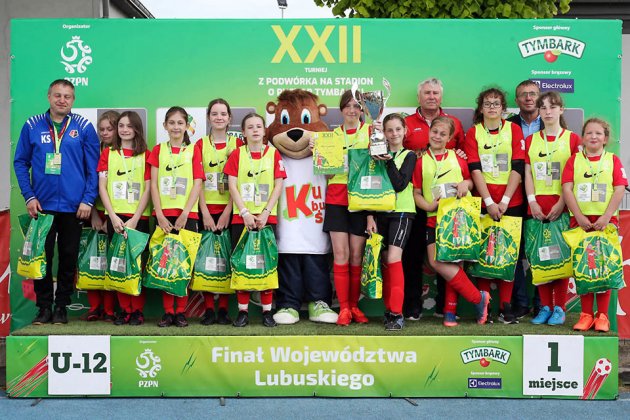 z podwórka na stadion o puchar tymbarku 009