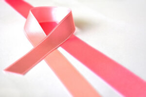 rak piersi różowa wstążka 001