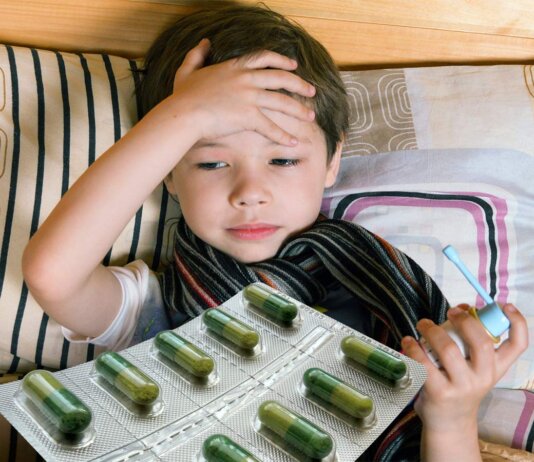 antybiotyki w dzieciństwie 000